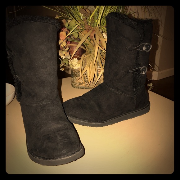 Old Navy Shoes - OLD NAVY Black Faux Fur Boots. Like New. SIZE 8